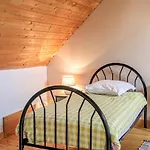 2 Bedroom Cozy In La Meauffe