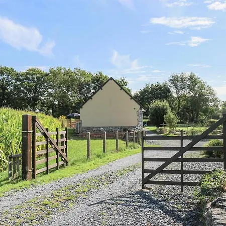 Дом отдыха 2 Bedroom Cozy In *