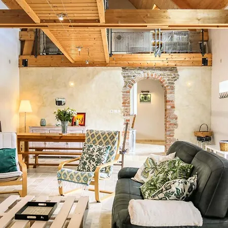 Stunning In With Kitchen *