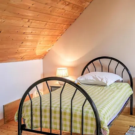 2 Bedroom Cozy In La Meauffe