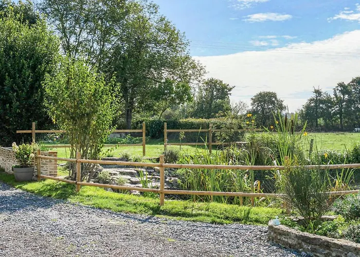 2 Bedroom Cozy In * La Meauffe