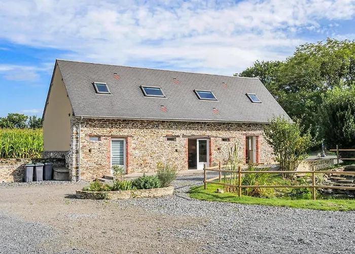 2 Bedroom Cozy In La Meauffe